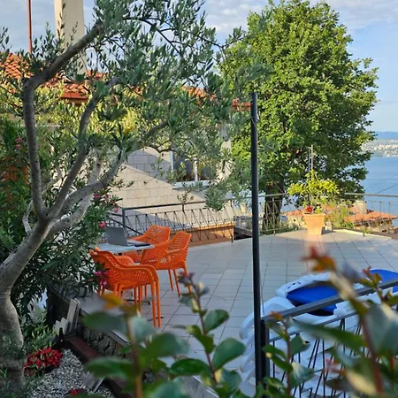 Elvira Apartment *