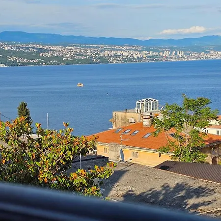 Elvira オパティヤ